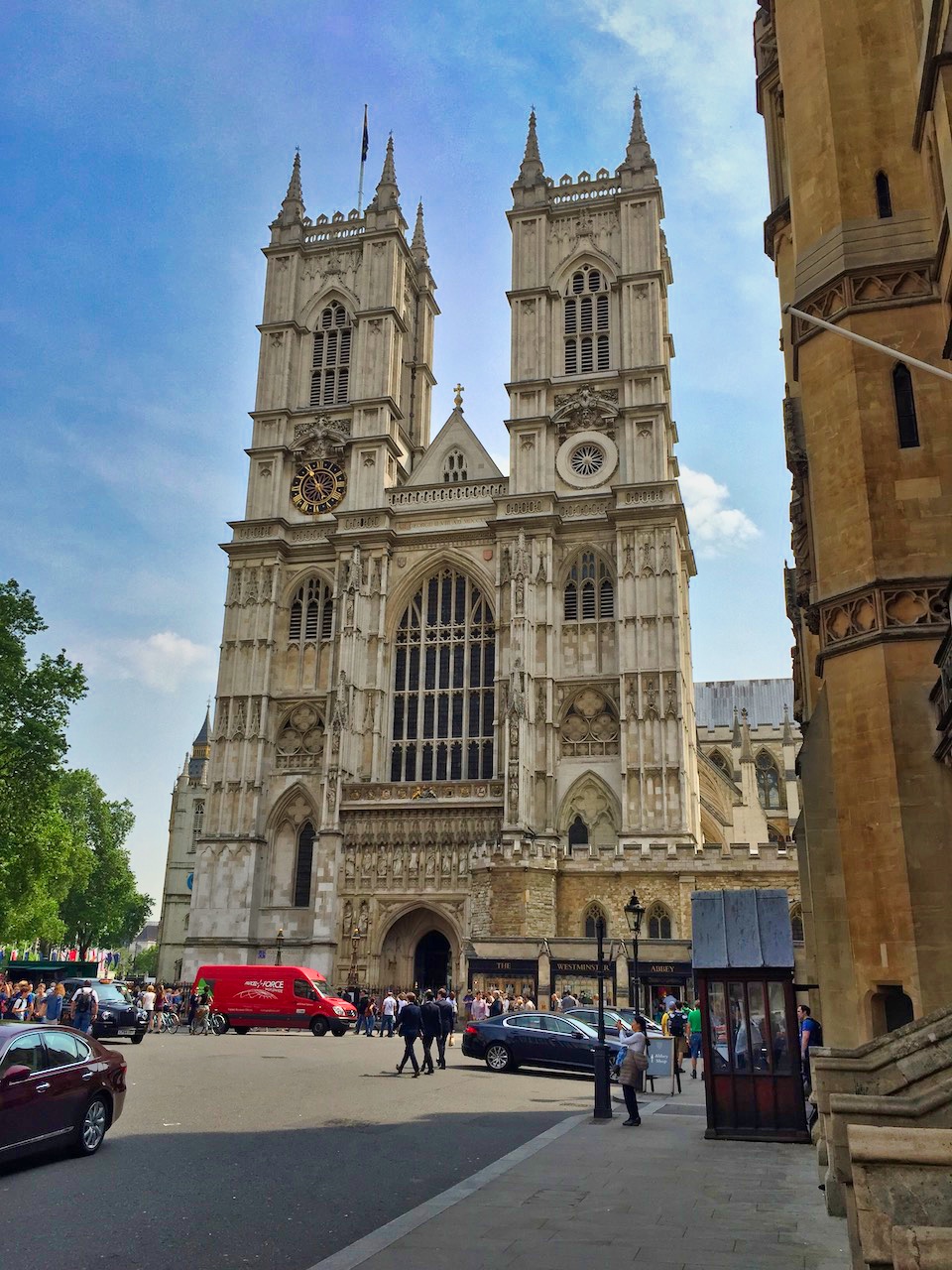 Front view of Westminster Abbey